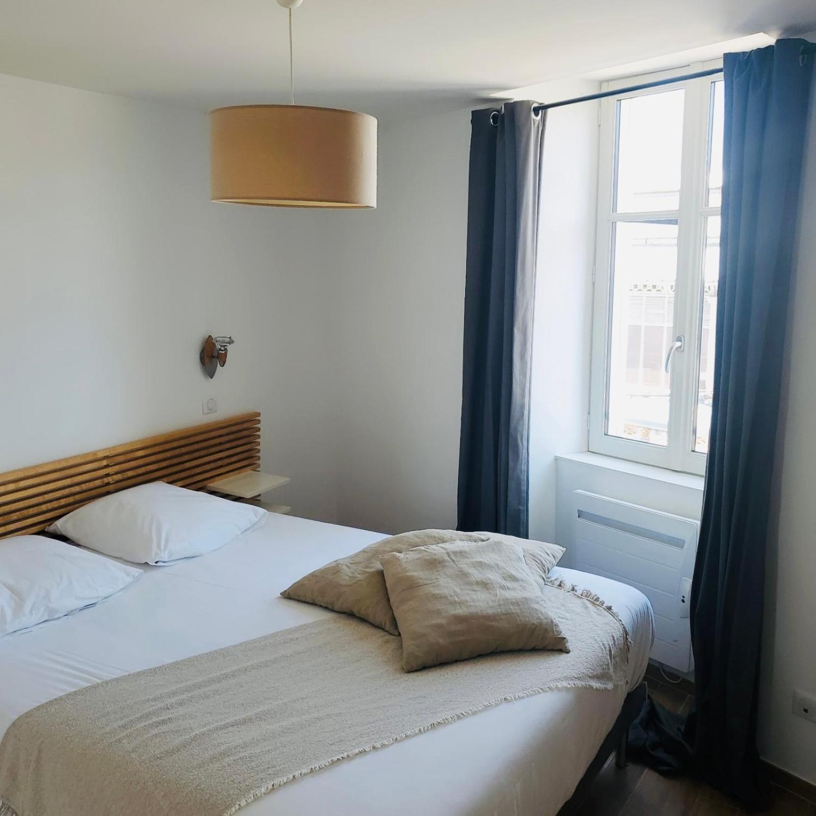 Les Halles 2 La Rochelle  Ngoại thất bức ảnh